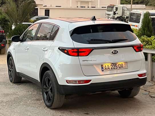 KIA SPORTAGE image 4