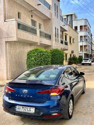 Hyundai Elantra 2019 Automatique image 13
