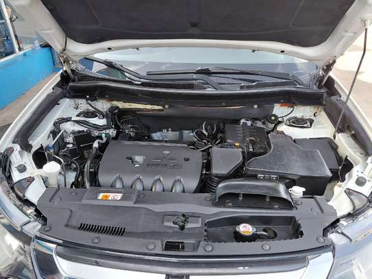 Mitsubishi outlander 7 places image 10