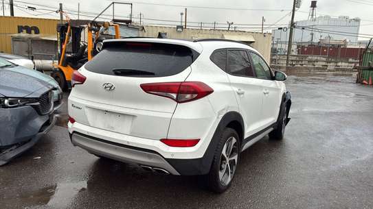 Hyundai tucson 2018 image 2
