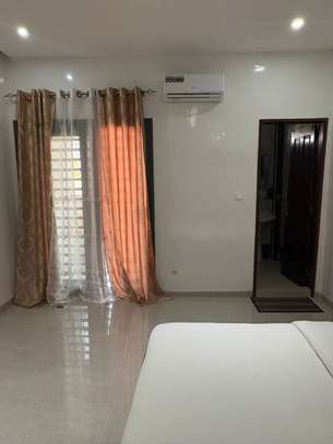 studio meublé neuf-Ouakam Mamelle cité Cheikh Amar 1er étage image 2