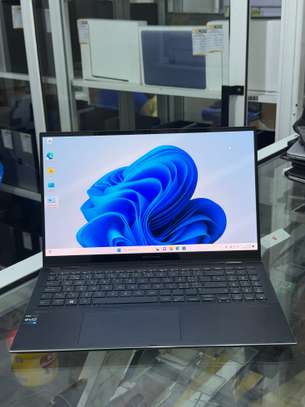 Asus ZenBook Flip 15 OLED image 2