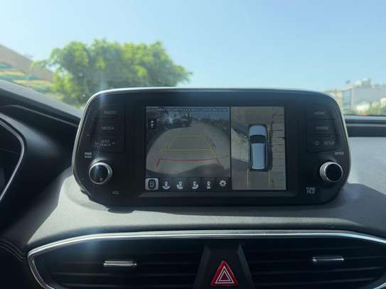 HYUNDAI SANTA FE 2019 image 12