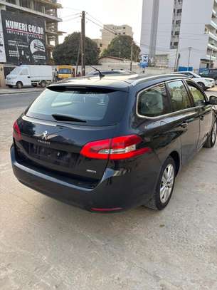 Peugeot 308 2016 image 2