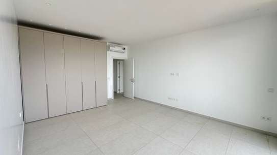 Appartement F4 à louer aux Almadies route King fahd image 9