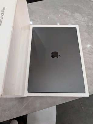 MacBook pro M3 image 2