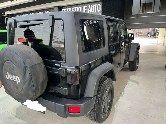 Jeep Wrangler Unlimited diesel en excellent état image 6