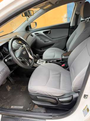*HYUNDAI ELANTRA* Année : 2012 image 6