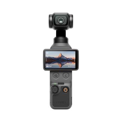 DJI Osmo Pocket 4 Creator Combo image 4
