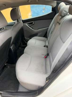 *HYUNDAI ELANTRA* Année : 2012 image 5