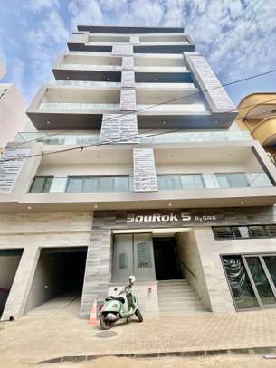Appartement F3 neuf à louer au point E image 2
