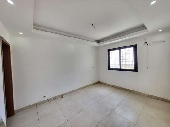 Bel appartement moderne à Amitié 2 image 2