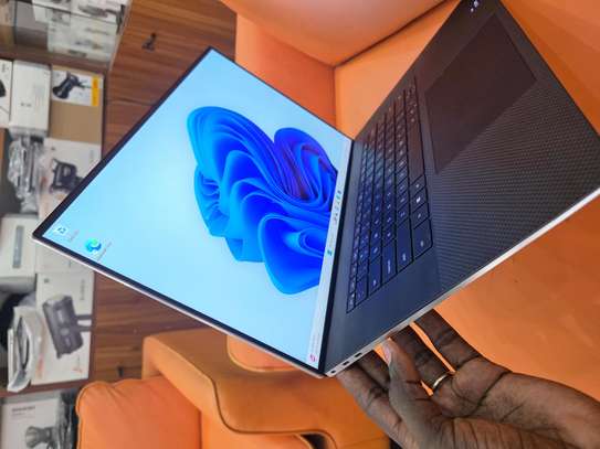 Gamer Dell XPS 17 image 4