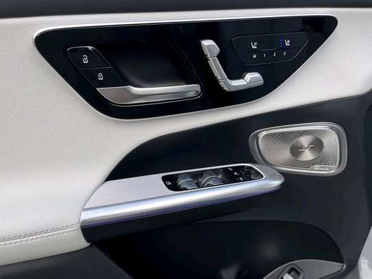 Mercedes_benz model GLC  2026 image 6