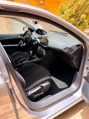 Peugeot 308 image 5