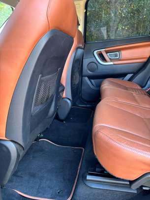 Land Rover Discovery 2016 image 15