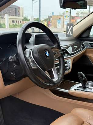 Bmw 740 Li image 6
