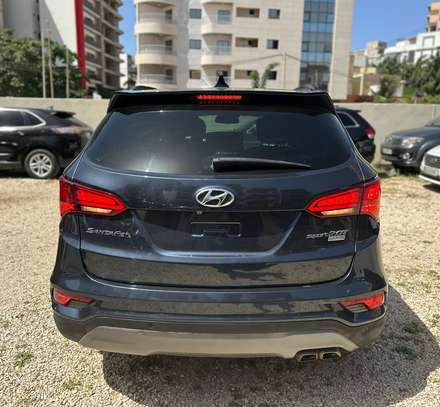 Hyundai Santafe image 7