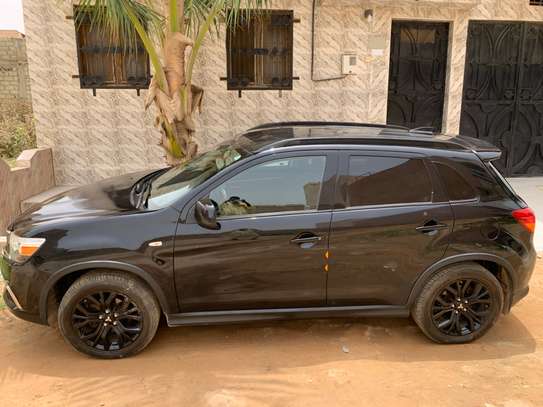 Mitsubishi RVR black edition image 12