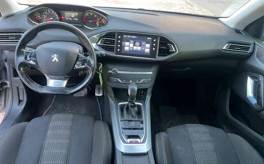 PEUGEOT 308 T9 AUTOMATIQUE DIESEL image 4