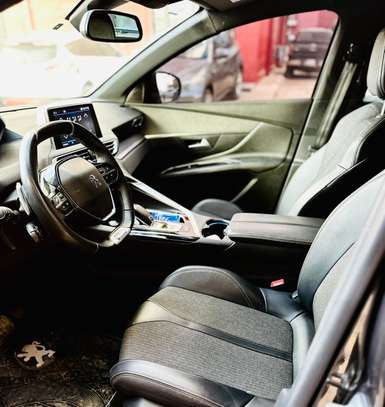 LOCATION PEUGEOT 3008 GT LINE DIESEL AUTOMATIQUE image 8