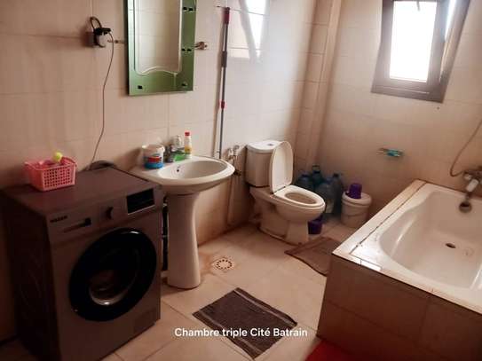 chambre meublée immeuble résidentiel , CITÉ BATRAIN image 11