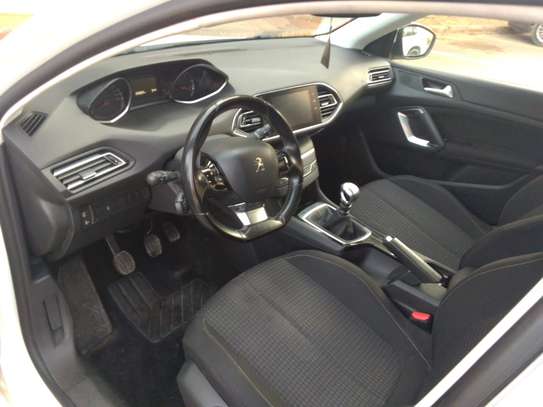 Peugeot 308 2018 image 4