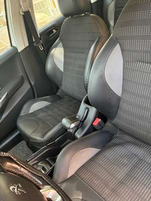 Peugeot 2008 2016 image 9