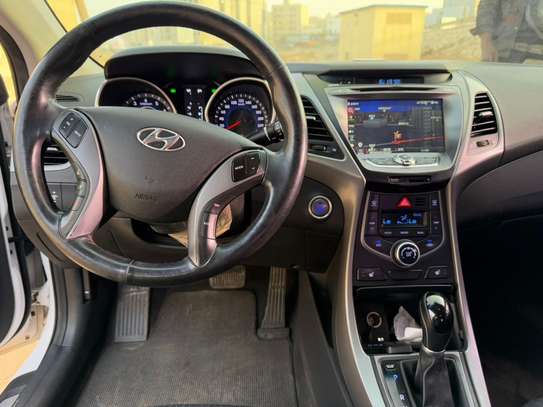 Hyundai avante image 3
