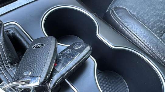 Kia Sorento EX image 15