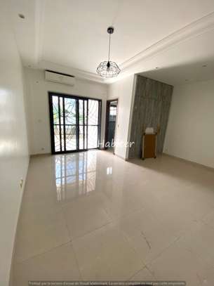 Appartement très lumineux à louer à Mermoz image 4