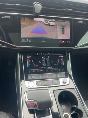 AUDI Q8 2020 image 8