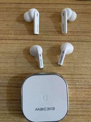 2 airPods dans une seule boite image 1