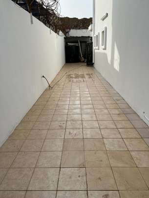 Villa à Louer aux Almadies image 5