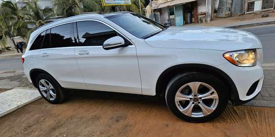 2018 Mercedes GLC 300 image 12