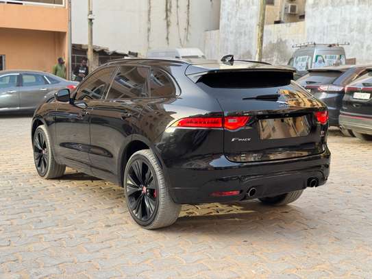 JaGuar f-pace s année 2017 image 5