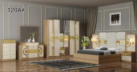 CHAMBRE À COUCHER image 1