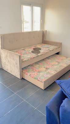 Canapé lit deux tiroirs image 1