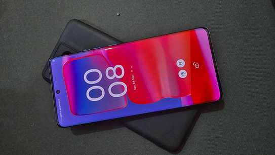 Motorola edge 50 Pro  256GB 12GB image 4