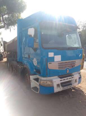 CAMION TRACTEUR + BENNE image 1