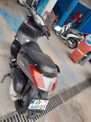 Yamaha XMAX image 4