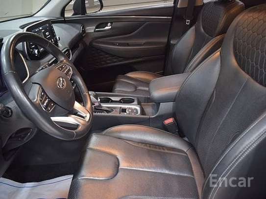 Hyundai Santa Fe diesel 2019 full options image 10