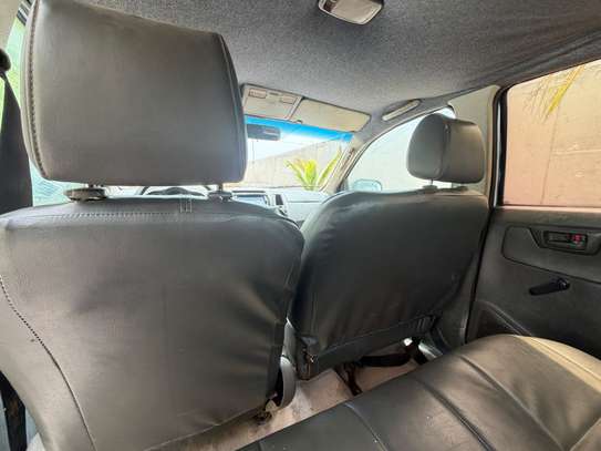 toyota hilux 2013 image 11