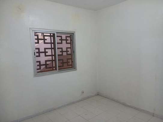 Un appartement F3 à louer aux Mamelles Cité-Magistrat image 9