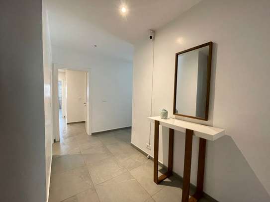 Appartement F4 meublé aux Almadies image 3