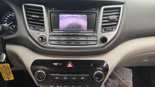 HYUNDAI TUCSON VENAT image 14