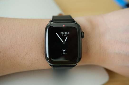 Apple watch serie 7 Hermes image 2