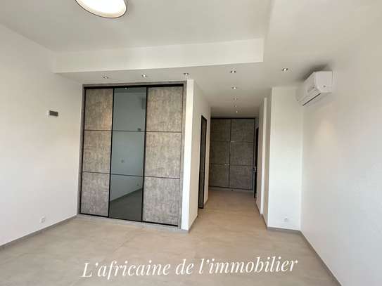 Appartement f5 de 300 m2 à louer à ngor almadies image 3