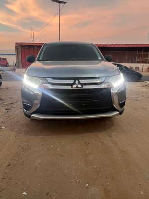 Mitsubishi Outlander image 4