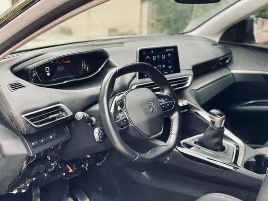 Peugeot 3008: 2018 image 9